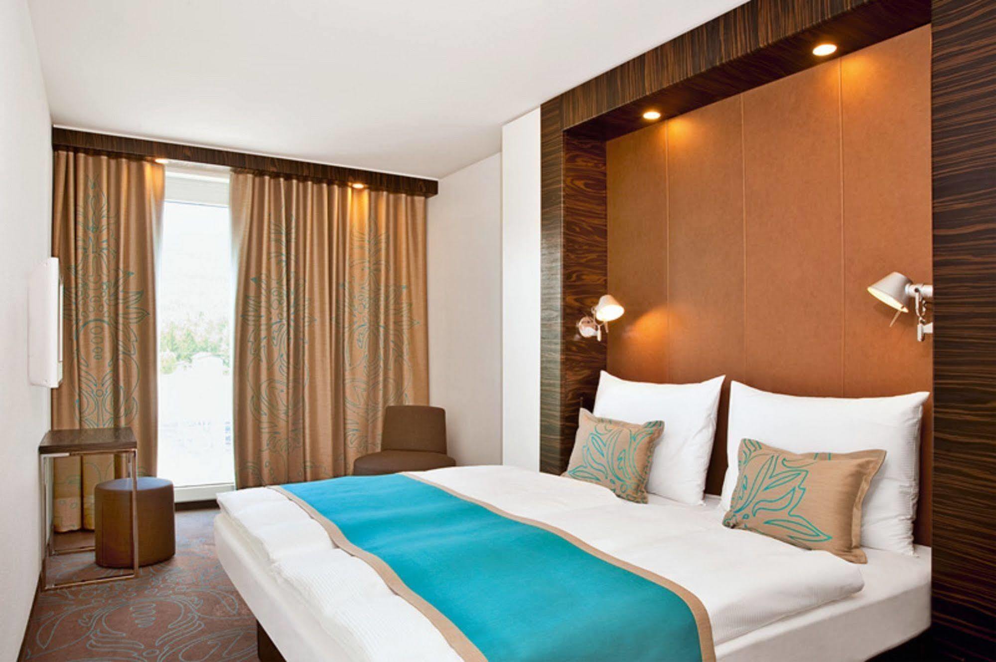 Motel One Muenchen-Garching Garching bei Muenchen Room photo